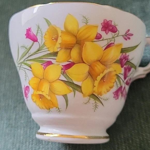 Tea cup - Picture 5 of 7